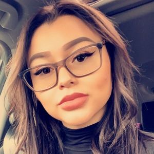 Meet your Posher, Vanessa